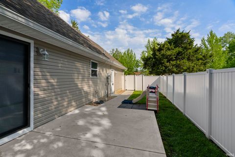 Tiny photo for 402 E Monroe Street, Delphi, IN 46923 (MLS # 202619364)