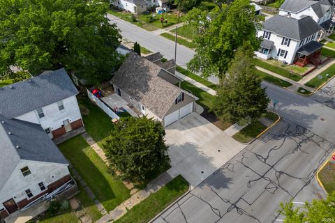 Tiny photo for 402 E Monroe Street, Delphi, IN 46923 (MLS # 202619364)