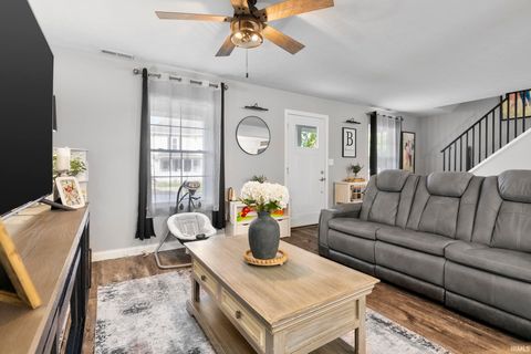 Tiny photo for 402 E Monroe Street, Delphi, IN 46923 (MLS # 202619364)