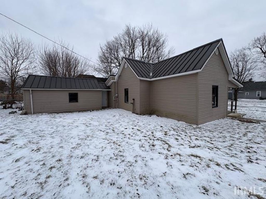 Photo of 200 N Long Street, Eaton, IN 47338 (MLS # 202601779)