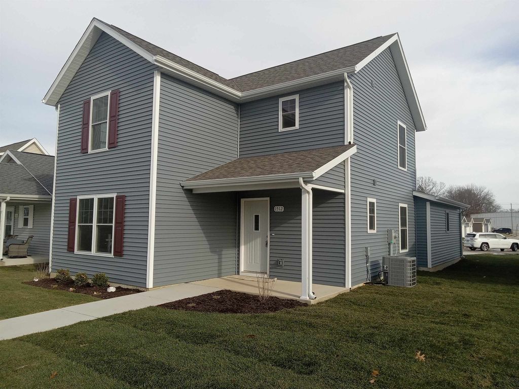 Photo of 1512 CARTER Court, Mishawaka, IN 46545 (MLS # 202549433)