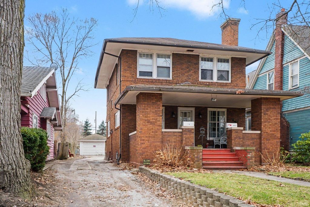 Photo of 1224 E Lincoln Way, South Bend, IN 46601 (MLS # 202606872)