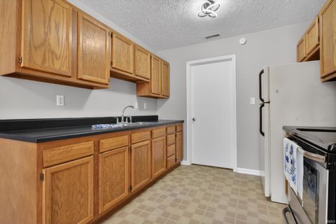 Tiny photo for 28 GOLDENROD Court, Lafayette, IN 47909 (MLS # 202612773)