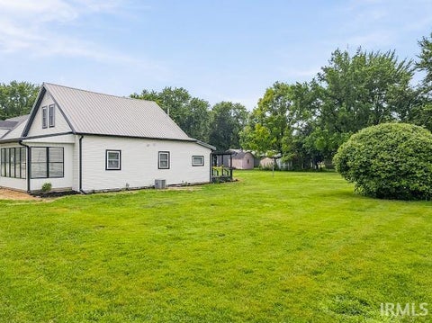 Tiny photo for 1201 E 30th Street, Marion, IN 46953 (MLS # 202629194)