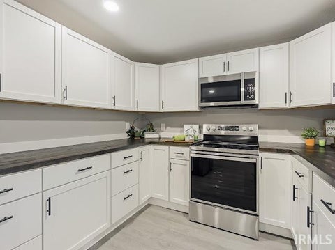 Tiny photo for 1201 E 30th Street, Marion, IN 46953 (MLS # 202629194)