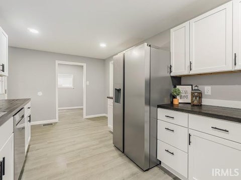 Tiny photo for 1201 E 30th Street, Marion, IN 46953 (MLS # 202629194)