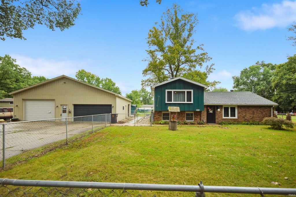 Photo of 30046 County Road 108 Road, Elkhart, IN 46514 (MLS # 202636091)