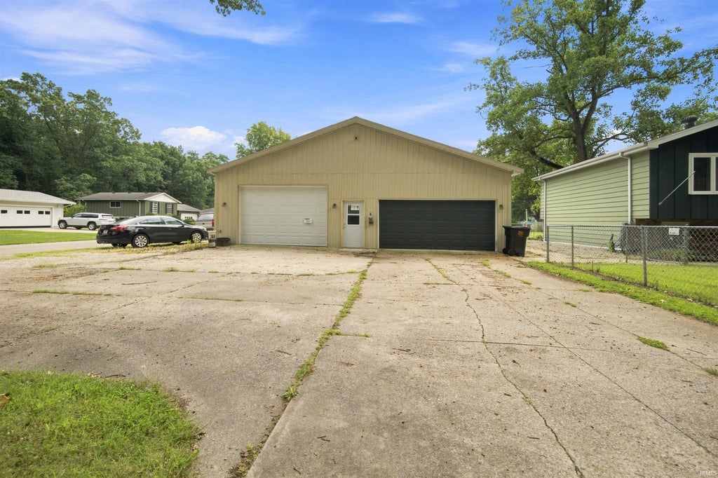 Photo of 30046 County Road 108 Road, Elkhart, IN 46514 (MLS # 202636091)