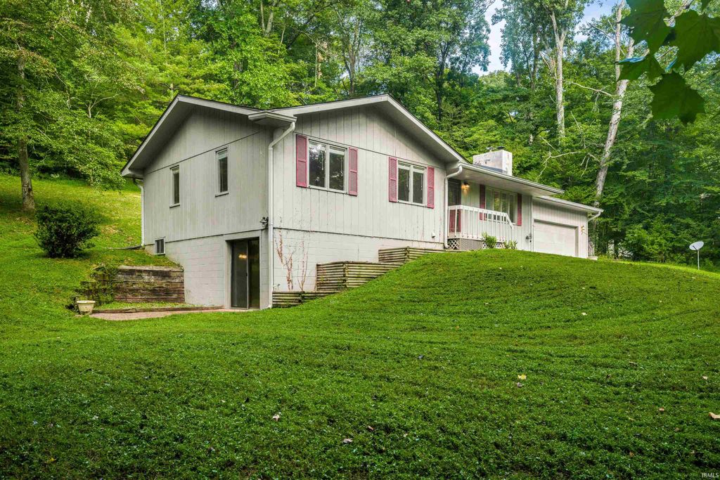 Photo of 1726 Harrison Ridge Road, Nashville, IN 47448 (MLS # 202548584)