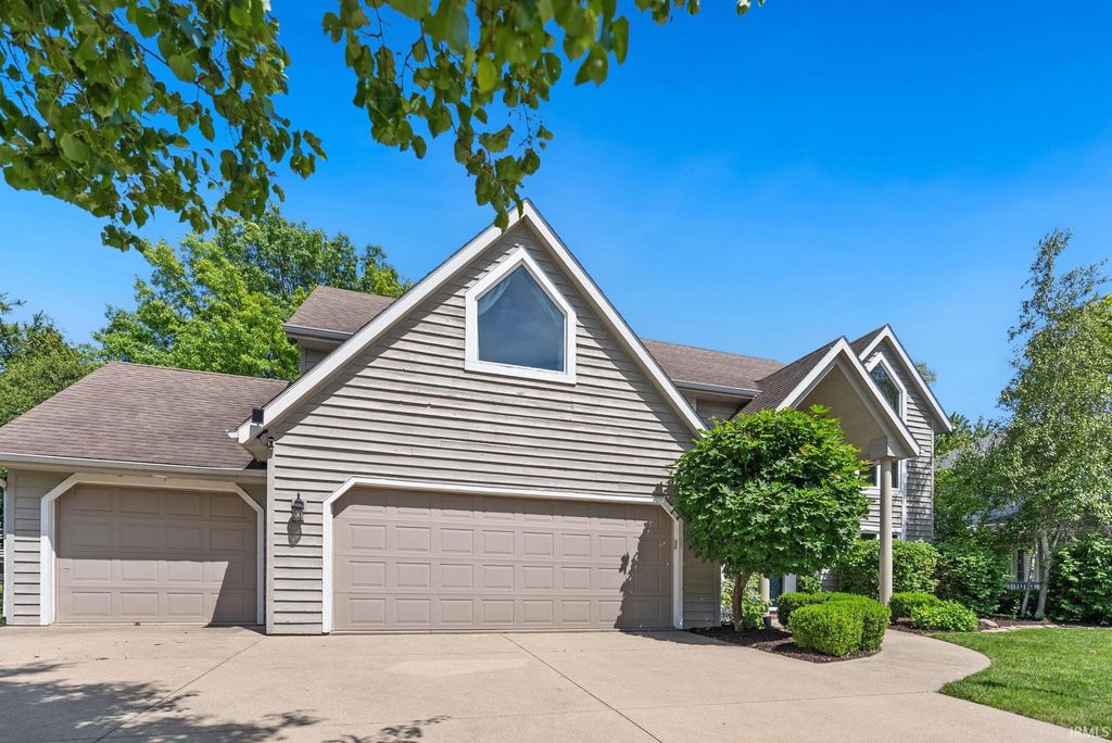 Photo of 5616 Quail Canyon Drive, Fort Wayne, IN 46835 (MLS # 202621884)