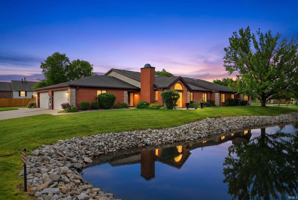 Photo of 9278 Oak Run East Drive, Indianapolis, IN 46260 (MLS # 202624042)