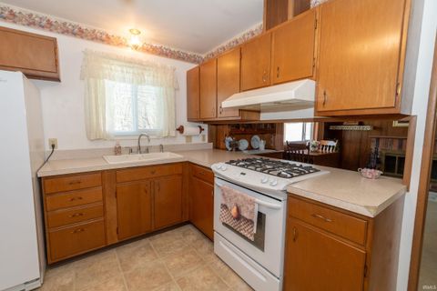 Tiny photo for 4915 Selkirk Drive, South Bend, IN 46614 (MLS # 202612458)