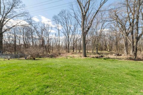 Tiny photo for 4915 Selkirk Drive, South Bend, IN 46614 (MLS # 202612458)