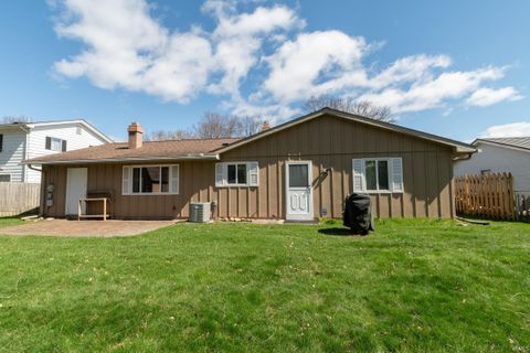 Tiny photo for 4915 Selkirk Drive, South Bend, IN 46614 (MLS # 202612458)