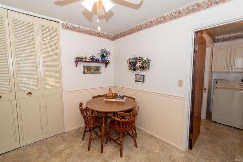 Tiny photo for 4915 Selkirk Drive, South Bend, IN 46614 (MLS # 202612458)