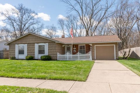 Tiny photo for 4915 Selkirk Drive, South Bend, IN 46614 (MLS # 202612458)