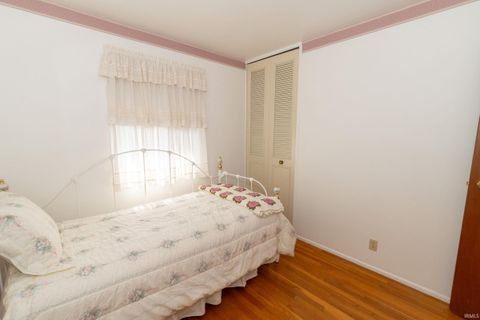 Tiny photo for 4915 Selkirk Drive, South Bend, IN 46614 (MLS # 202612458)