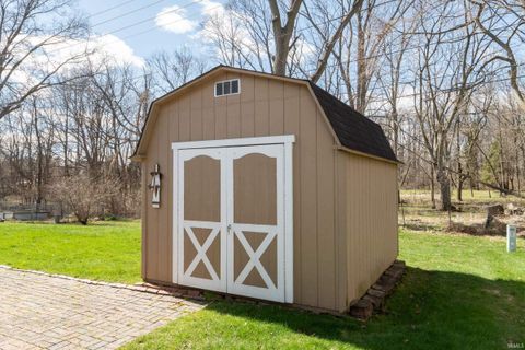 Tiny photo for 4915 Selkirk Drive, South Bend, IN 46614 (MLS # 202612458)