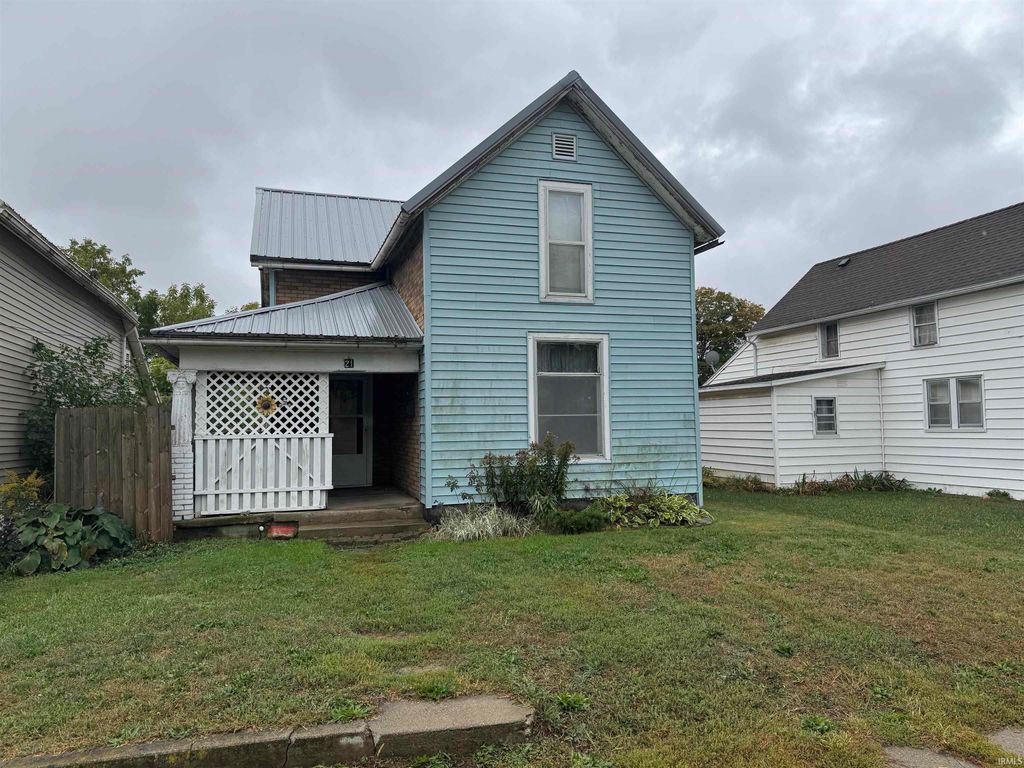 Photo of 21 W Columbia Street, Logansport, IN 46947 (MLS # 202540575)