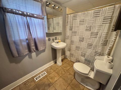 Tiny photo for 21 W Columbia Street, Logansport, IN 46947 (MLS # 202540575)
