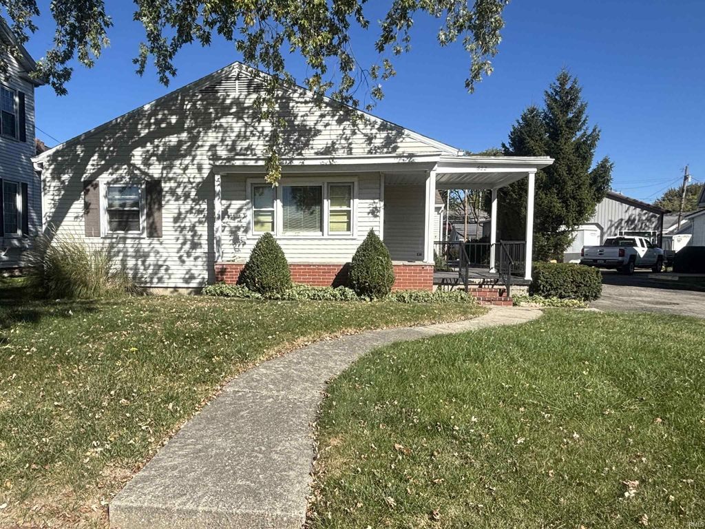 Photo of 622 W South Street, Winchester, IN 47394 (MLS # 202542069)
