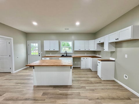 Tiny photo for 1129 Roosevelt Street, Linton, IN 47441 (MLS # 202630189)