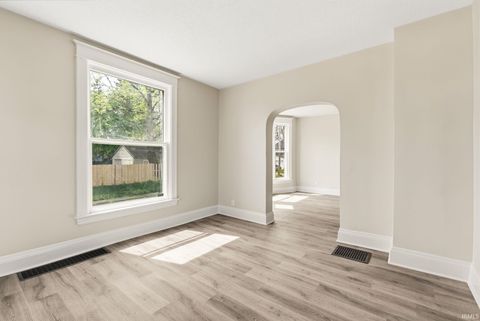 Tiny photo for 3632 S Harrison Street, Fort Wayne, IN 46807 (MLS # 202614018)