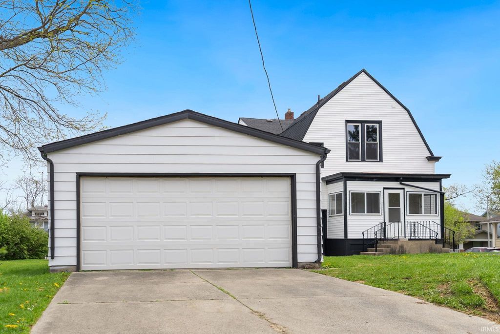 Photo of 3632 S Harrison Street, Fort Wayne, IN 46807 (MLS # 202614018)