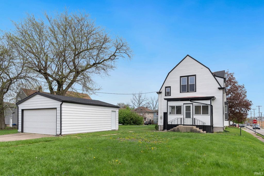 Photo of 3632 S Harrison Street, Fort Wayne, IN 46807 (MLS # 202614018)