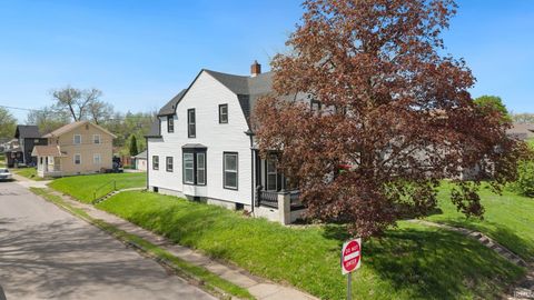 Tiny photo for 3632 S Harrison Street, Fort Wayne, IN 46807 (MLS # 202614018)