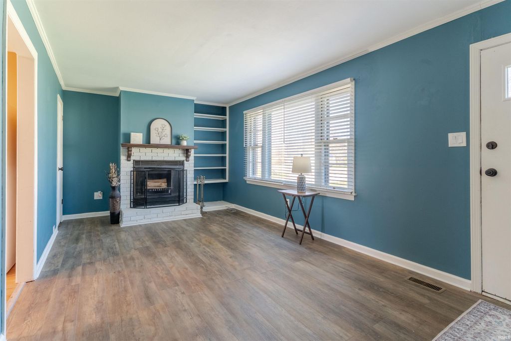 Photo of 2225 Ravenswood Drive, Evansville, IN 47714 (MLS # 202608250)