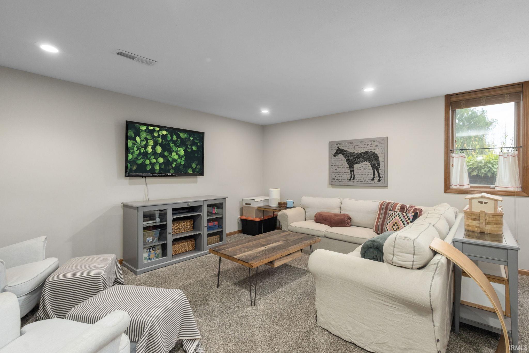 Middlebury, Indiana 46540, United States, 4 Bedrooms Bedrooms, ,4 BathroomsBathrooms,Residential,Active,215493