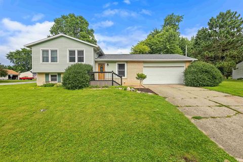 Photo of 4401 Prairie Dog Lane, Lafayette, IN 47909 (MLS # 202625305)