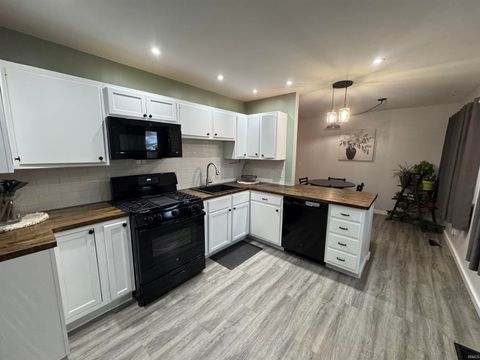 Tiny photo for 136 W MEEK Drive, Bunker Hill, IN 46914 (MLS # 202547944)