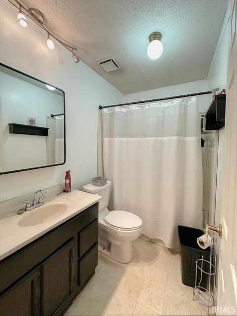Tiny photo for 3710 W WILLOW WOODS Drive, Logansport, IN 46947 (MLS # 202510944)