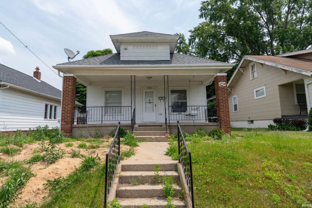 Photo of 1722 Nash Street, South Bend, IN 46613 (MLS # 202536839)