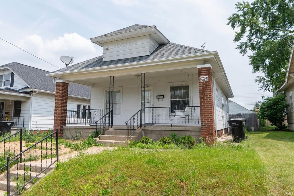 Photo of 1722 Nash Street, South Bend, IN 46613 (MLS # 202536839)