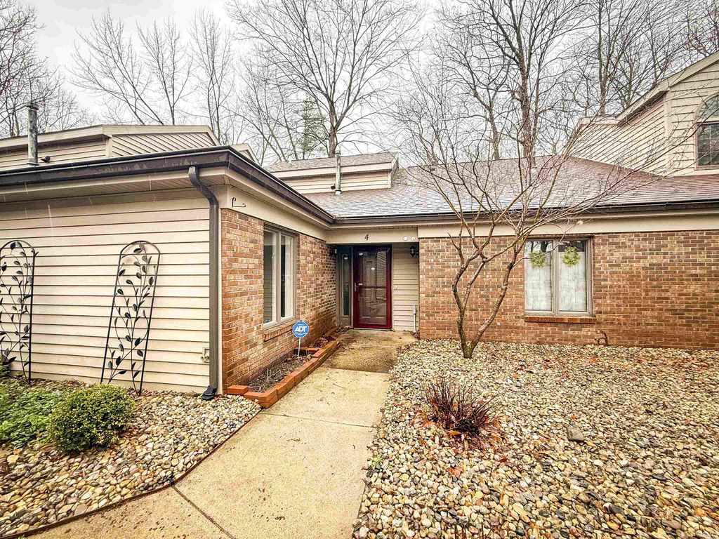 Photo of 4 Boulder Court, Nappanee, IN 46550 (MLS # 202611051)