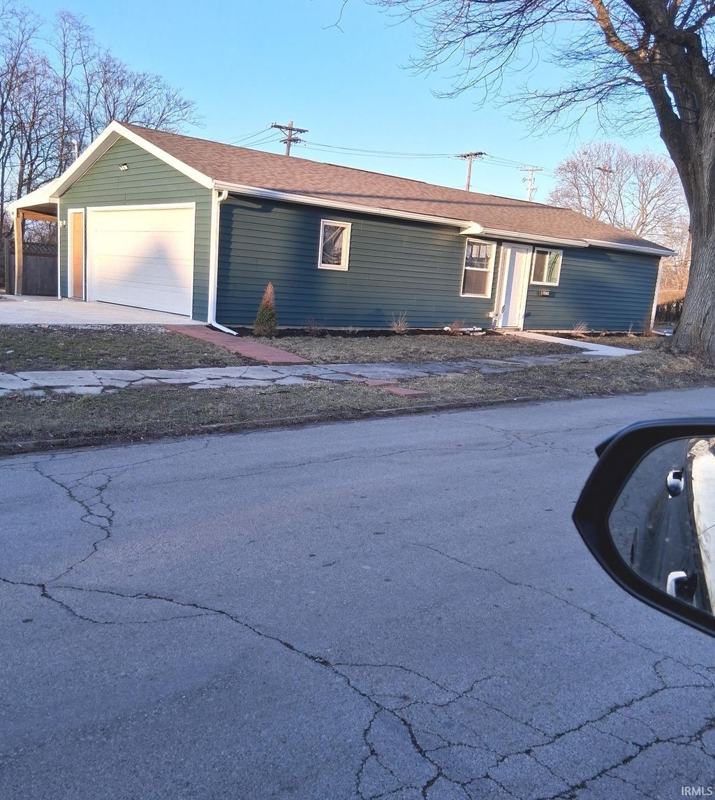 Photo of 1242 Grant Avenue, Fort Wayne, IN 46803 (MLS # 202548903)