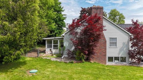 Tiny photo for 11791 N State Road 13 Road, Syracuse, IN 46567 (MLS # 202617417)