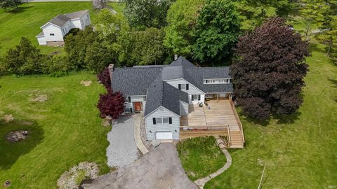 Photo of 11791 N State Road 13 Road, Syracuse, IN 46567 (MLS # 202617417)