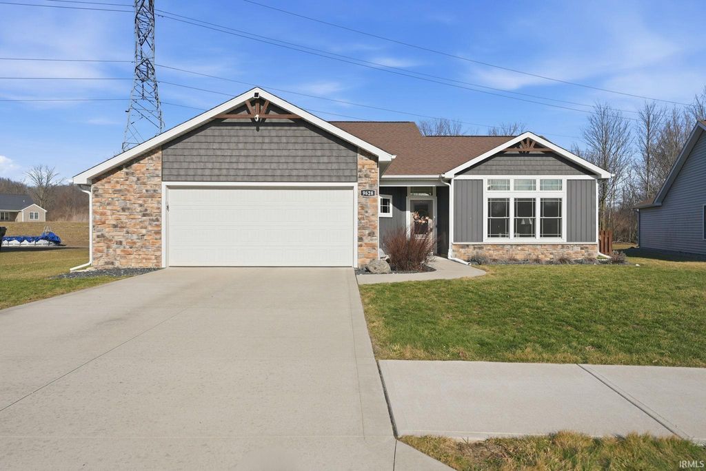 Photo of 9628 Bluffs Corner, Fort Wayne, IN 46825 (MLS # 202606743)
