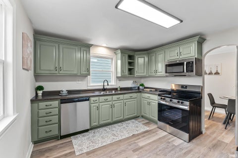 Tiny photo for 8032 N Clinton Street, Fort Wayne, IN 46825 (MLS # 202644948)