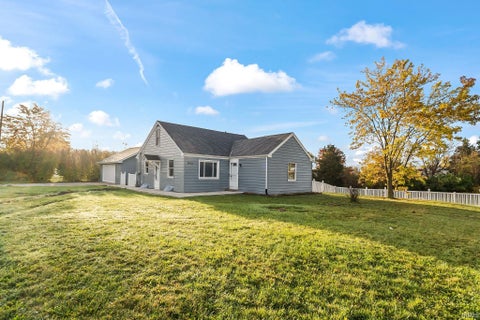 Photo of 8032 N Clinton Street, Fort Wayne, IN 46825 (MLS # 202644948)