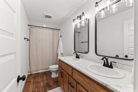 Tiny photo for 12733 Towcester Court, Fort Wayne, IN 46818 (MLS # 202643676)