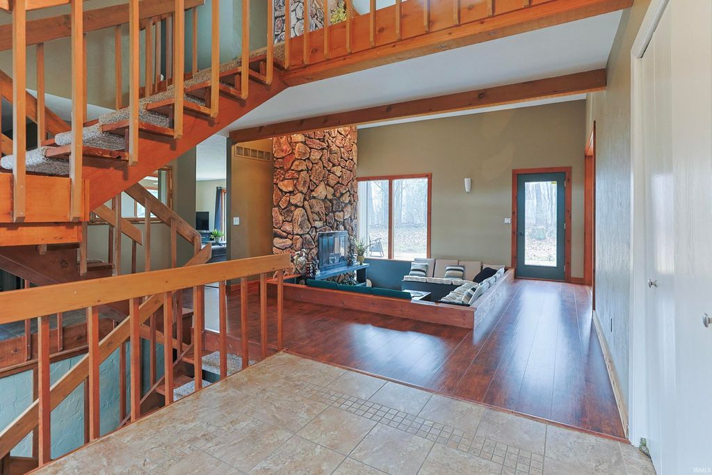 Photo of 17066 Hampton Drive, Granger, IN 46530 (MLS # 202607952)