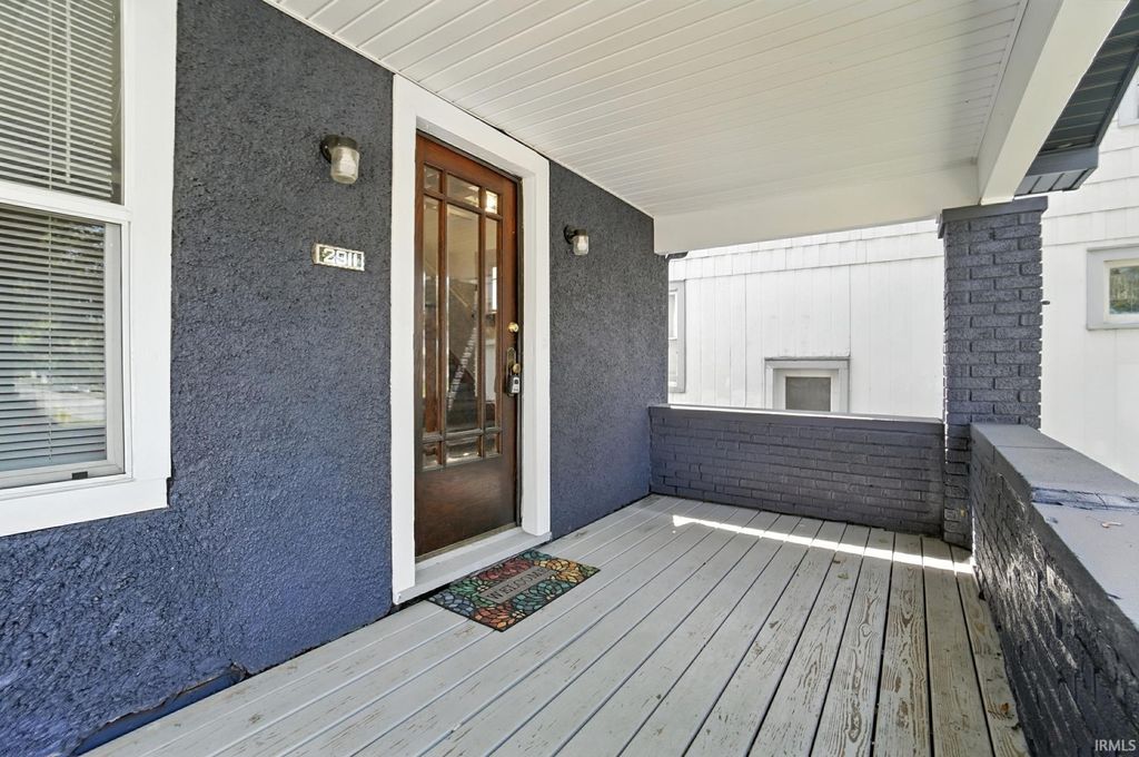 Photo of 2911 Broadway, Fort Wayne, IN 46807 (MLS # 202543391)