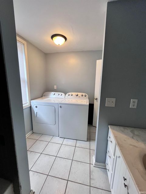 Tiny photo for 820 S Market Street, Kokomo, IN 46902 (MLS # 202540149)