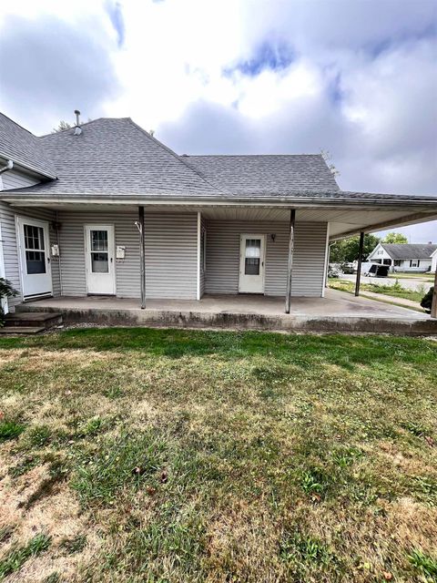 Tiny photo for 820 S Market Street, Kokomo, IN 46902 (MLS # 202540149)