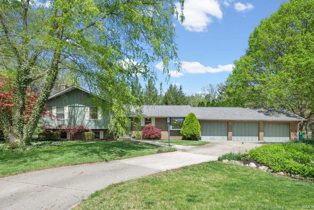 Photo of 3721 Canada Court, West Lafayette, IN 47906 (MLS # 202614291)